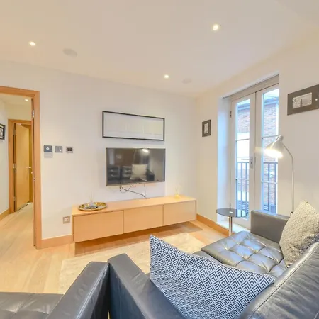 Central Two Bedroom Apartments St Albans By Central Stays Short Lets & Serviced Accommodation With Free Parking Room photo