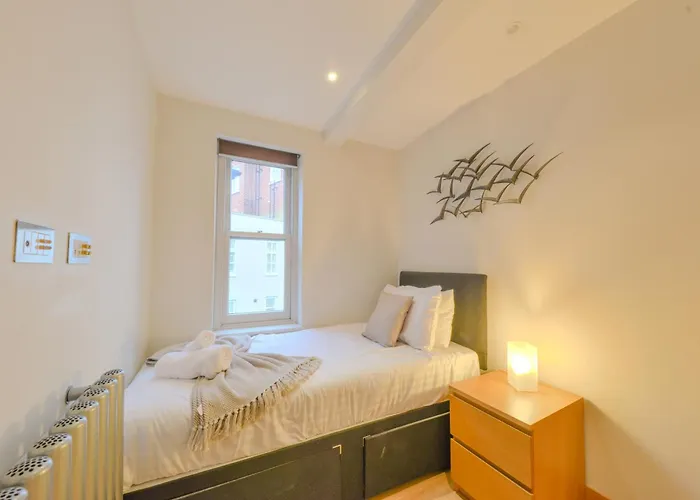 Central Two Bedroom Apartments St Albans By Central Stays Short Lets & Serviced Accommodation With Free Parking