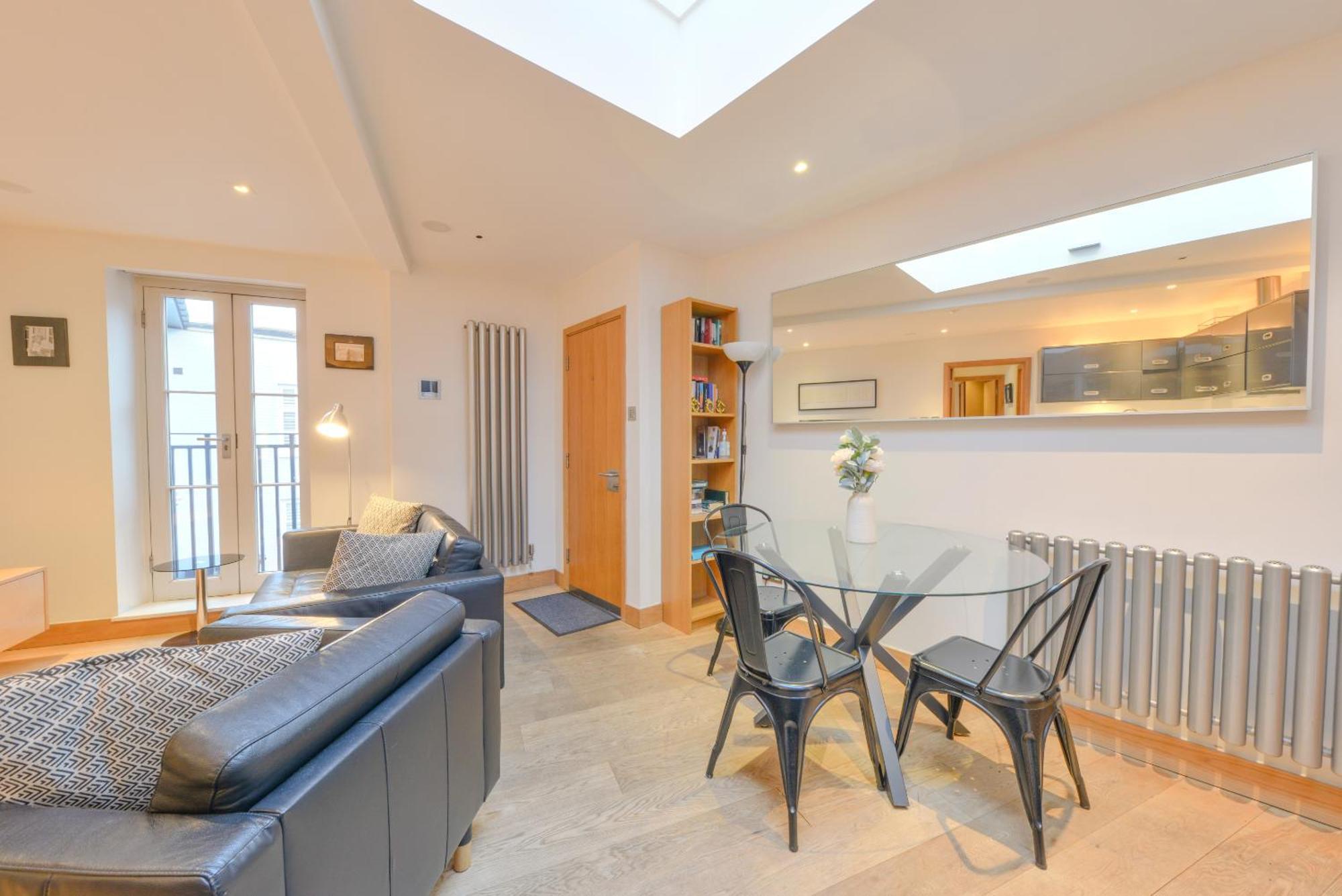 Two Bedroom By Short Lets & Serviced With Free Parking St Albans
